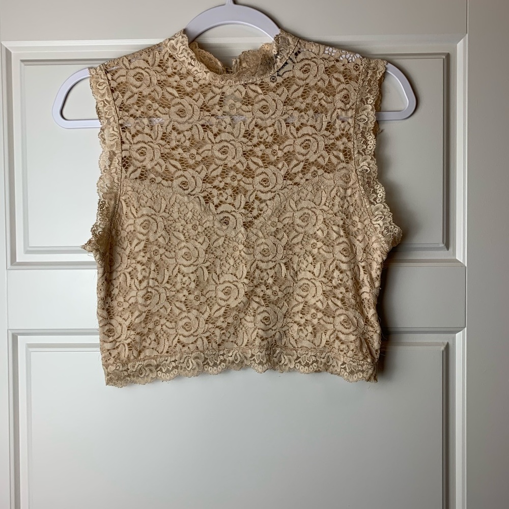 Bebe lace crop top